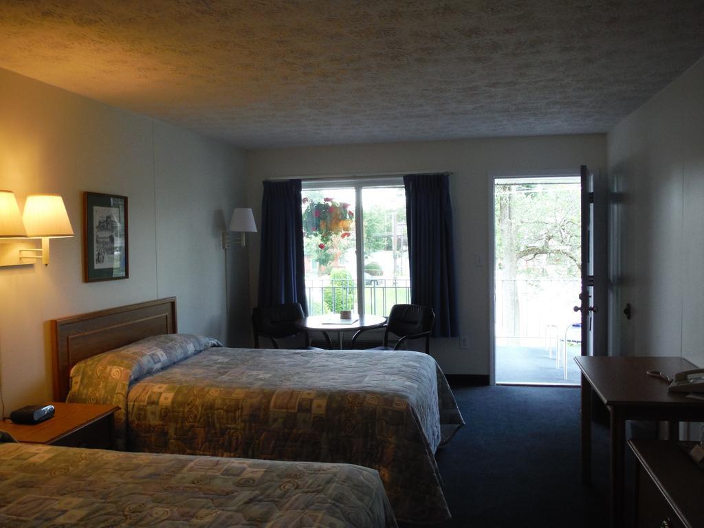 The Springs Motel Saratoga Springs Esterno foto