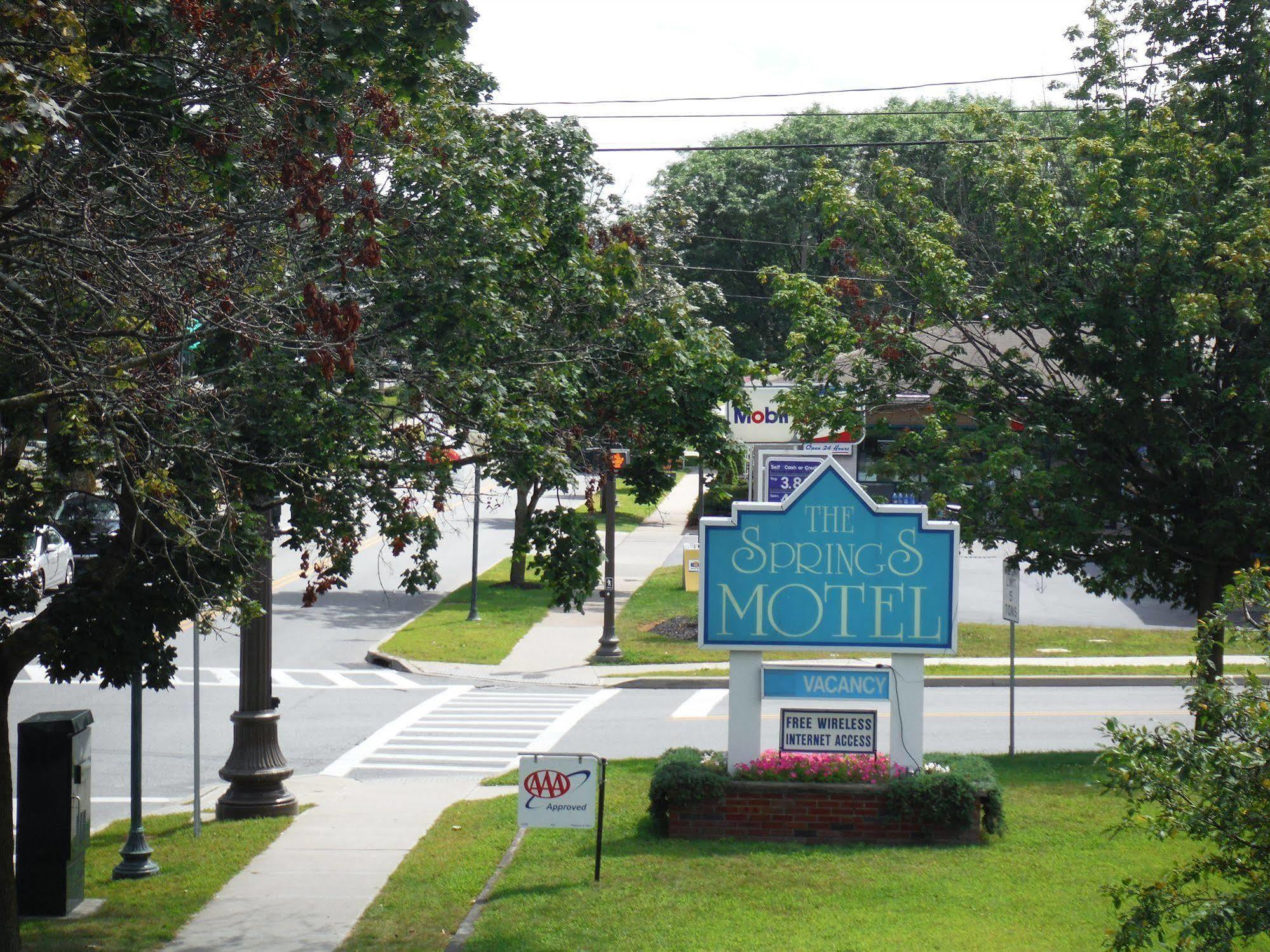 The Springs Motel Saratoga Springs Esterno foto